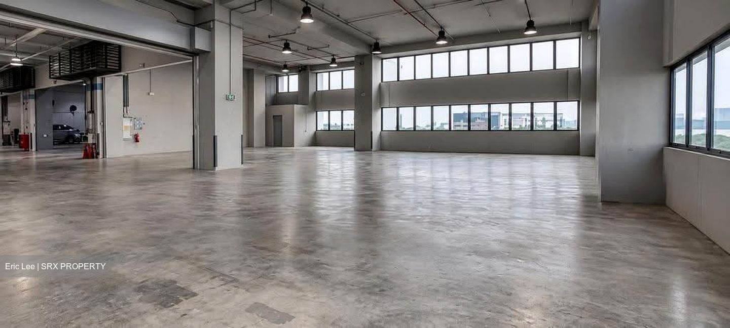 Carros Centre (D25), Factory #633269671